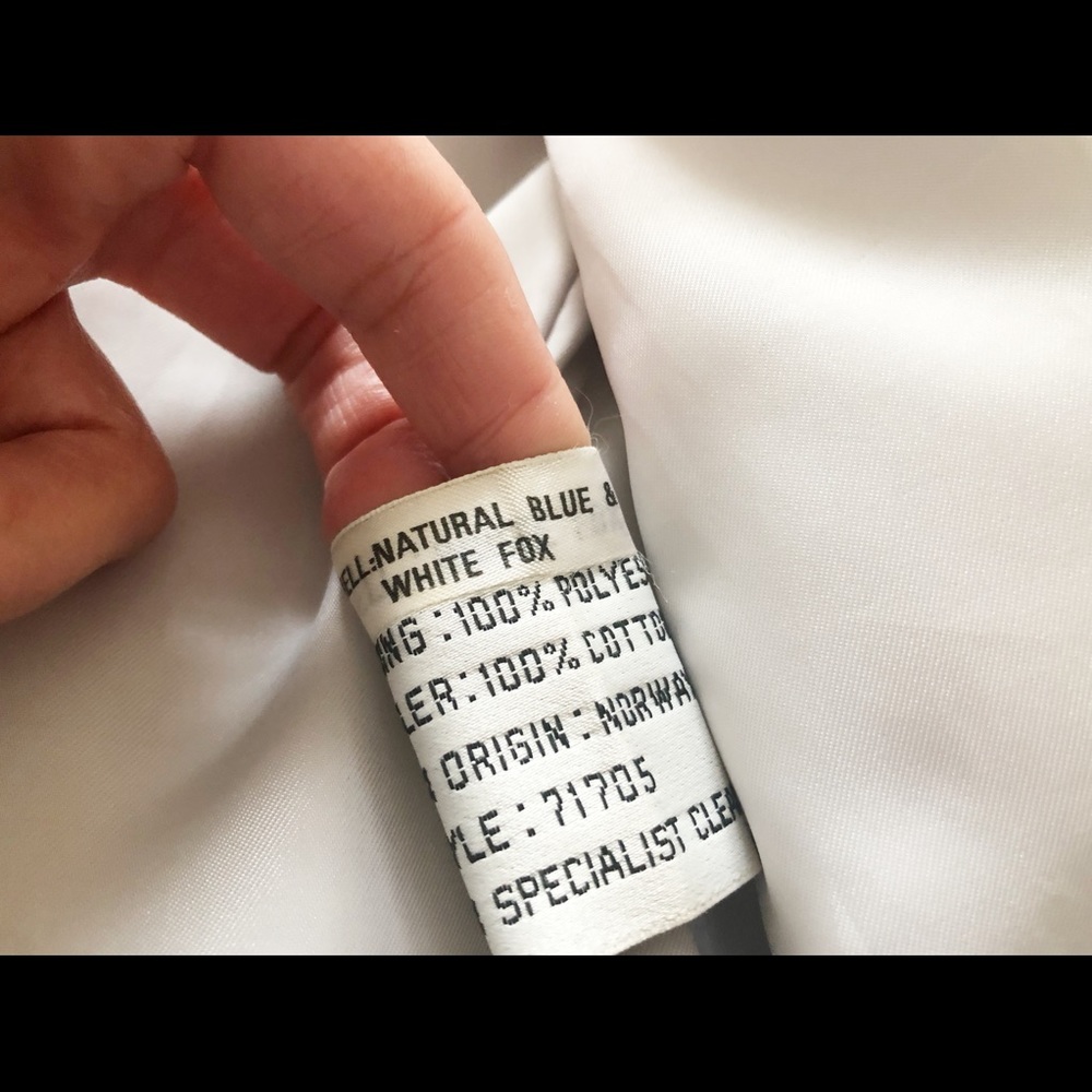 LIKENEW🤩SAGA FURS WHITE BLUE FOX FUR COAT GENUINE - Picture 8 of 8